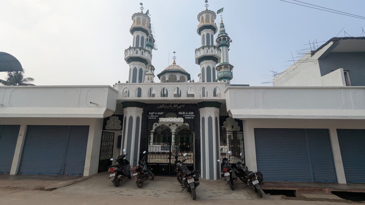 Mosque image 1