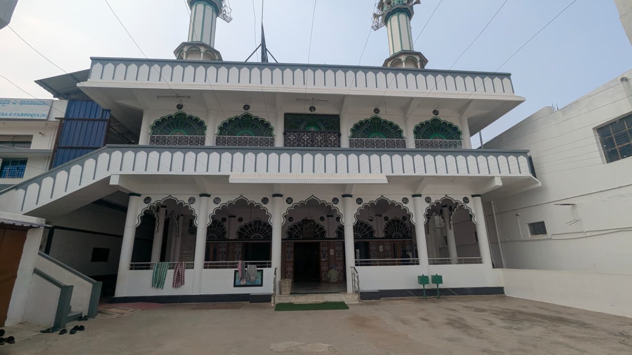 Mosque image 2