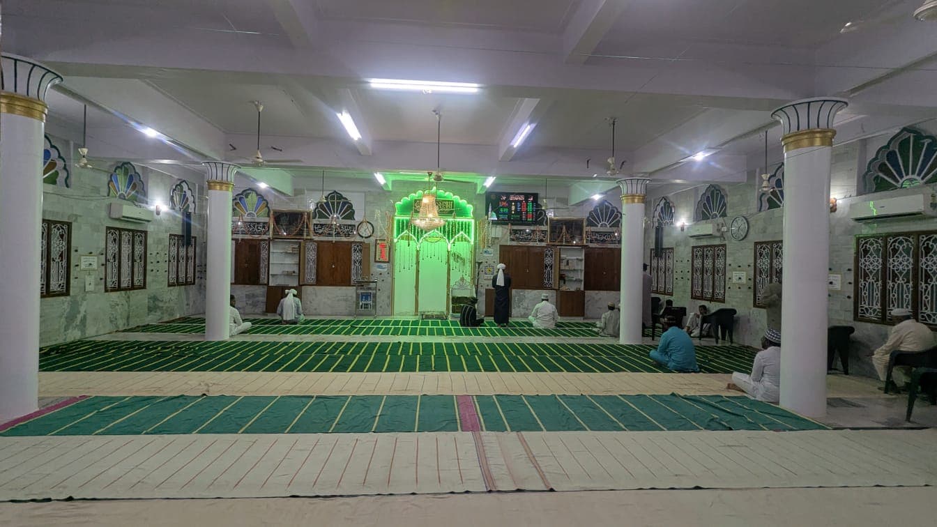 Mosque image 4